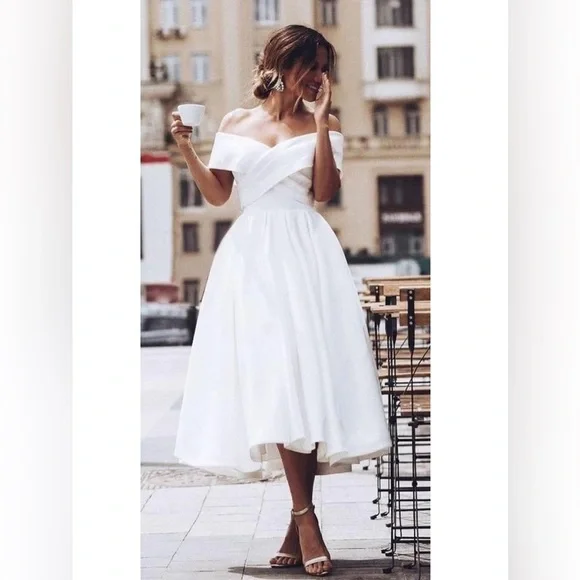 white christmas dresses 1950s Vintage Short A-Line V Neck Wedding Dresses with Sleeves main image 1